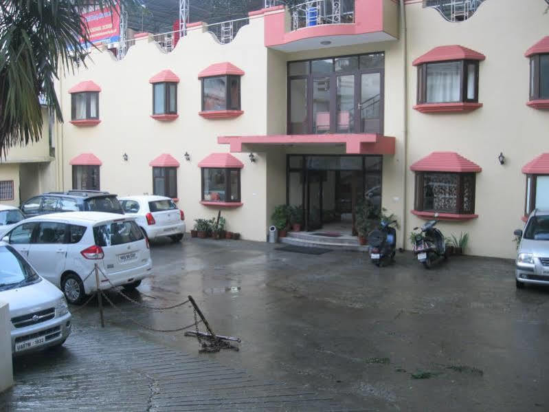 Hotel Treebo Trend Mussoorie Club Dehradun Exterior foto